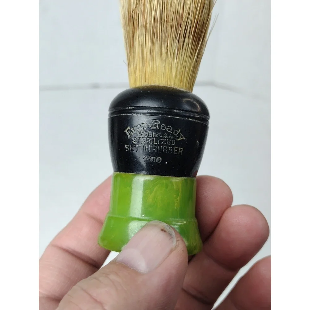 Vintage Ever Ready 200 shaving brush with rubber green Catalan Bakelite handle